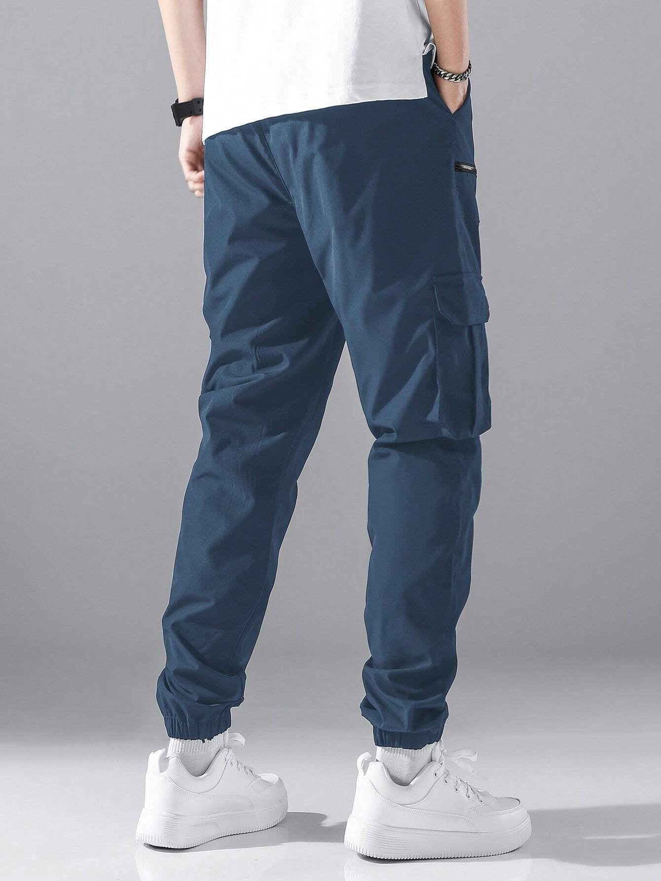 Manfinity Hypemode Loose Fit Men'S Cargo Pants with Flap Pockets, Side Drawstring and Elastic Waist