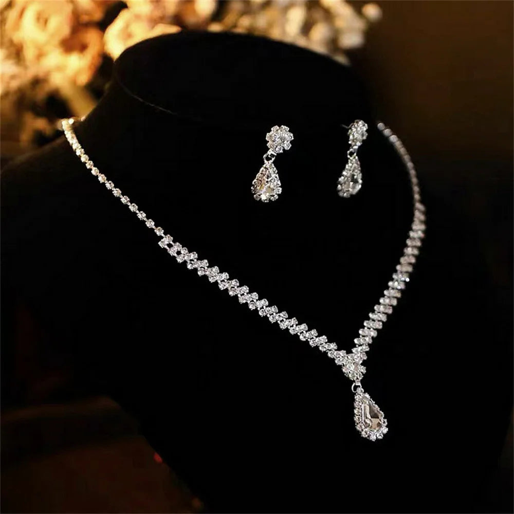 V-Shaped Earring Necklace Two Piece Set High-End Fashion Luxurious Necklace Inlaid Rhinestone Jewelry Sets for Women